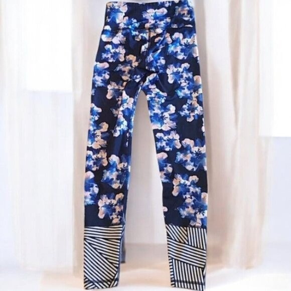 Old Navy Active Woman High Rise Floral Compression Leggings Striped Ankle NEW XS - Picture 6 of 8